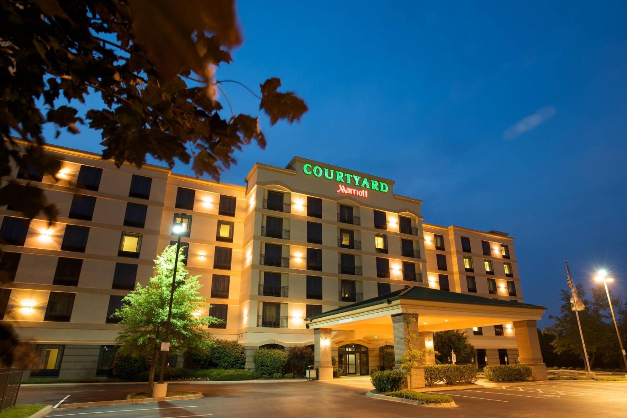 Courtyard Louisville Airport Bagian luar foto